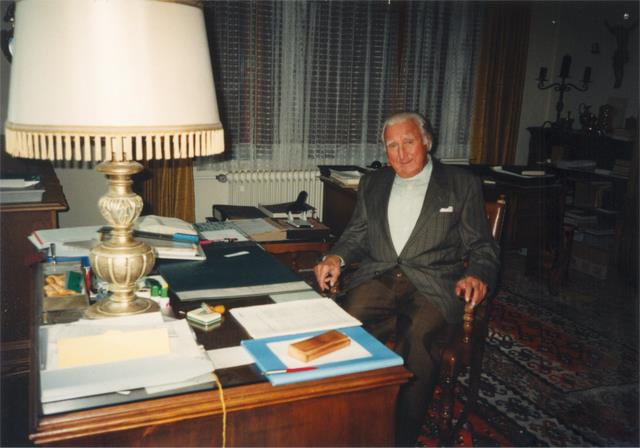 Dr. Otto Likar v svoji delovni sobi v Lenggriesu